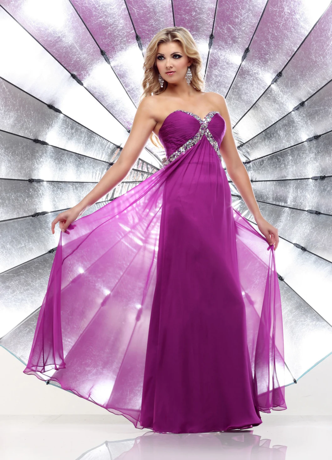 Glamorous Empire Lilac Evening Dress Sweetheart Beading Long Prom Dress Hollow Back Wedding Party Gowns