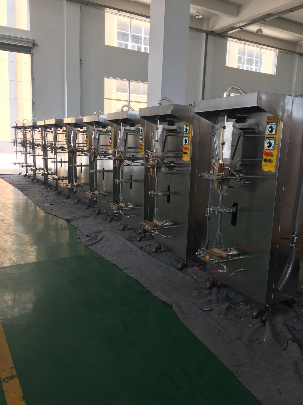 High Quality Automatic Liquid Packaging Machinery with Pump