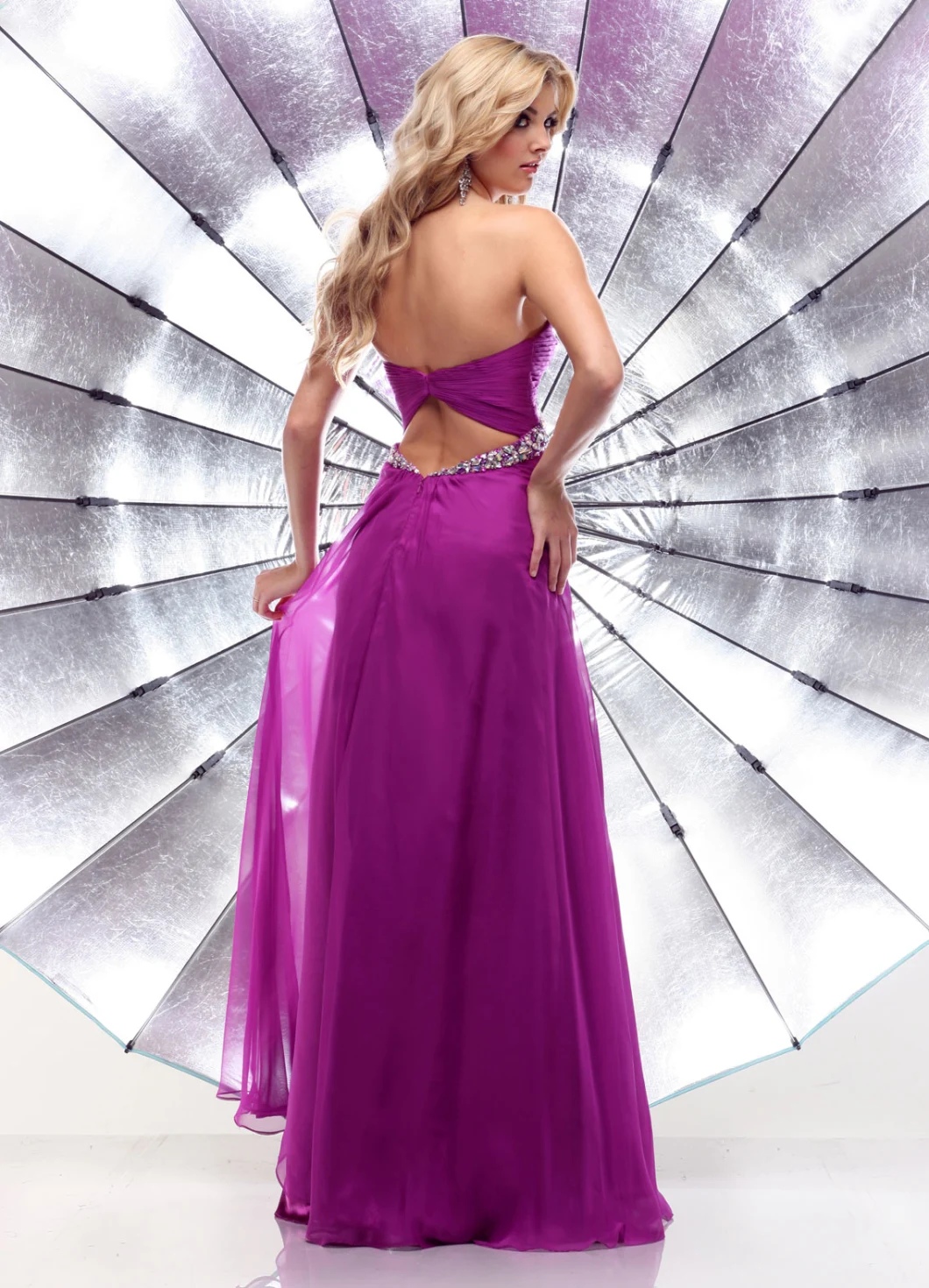Glamorous Empire Lilac Evening Dress Sweetheart Beading Long Prom Dress Hollow Back Wedding Party Gowns