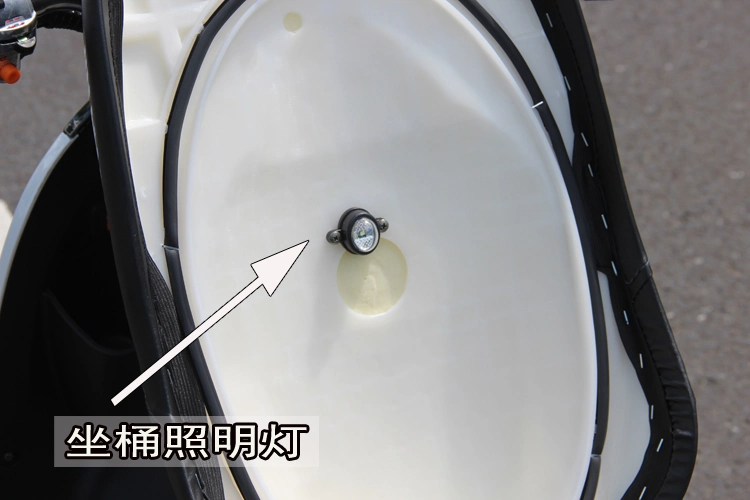 60V 72V Electric Scooter with Mobile Charging Port