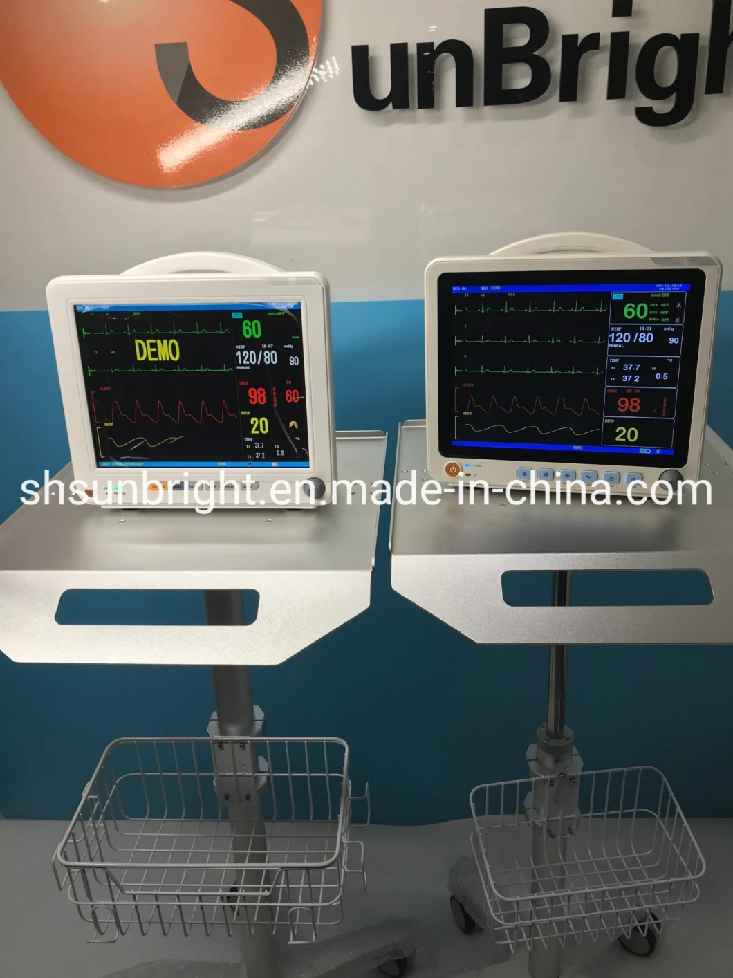 Multi-Parameter Ambulance NIBP SpO2 ECG Etco2 Touch Screen Patient Monitor