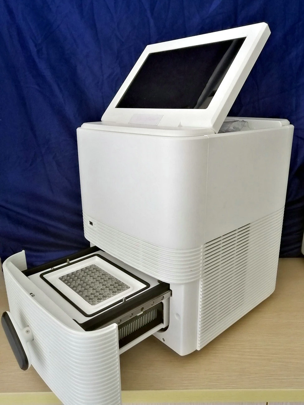 PCR Thermal Cycler Real-Time PCR Machine & Rt PCR Detection System/Analyzer/Equipment Price