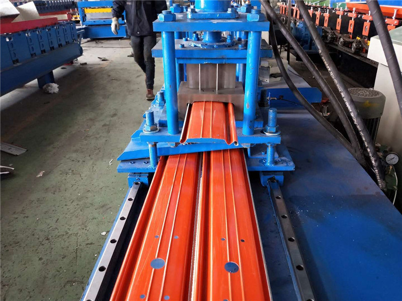 Durable Life Roller Shutter Slat Roll Forming Machine for Making Rolling up Door