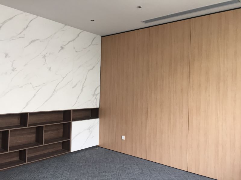 Aluminium Glass Good Quality Partition Wall with Magnetic Blinds and Hinged Door