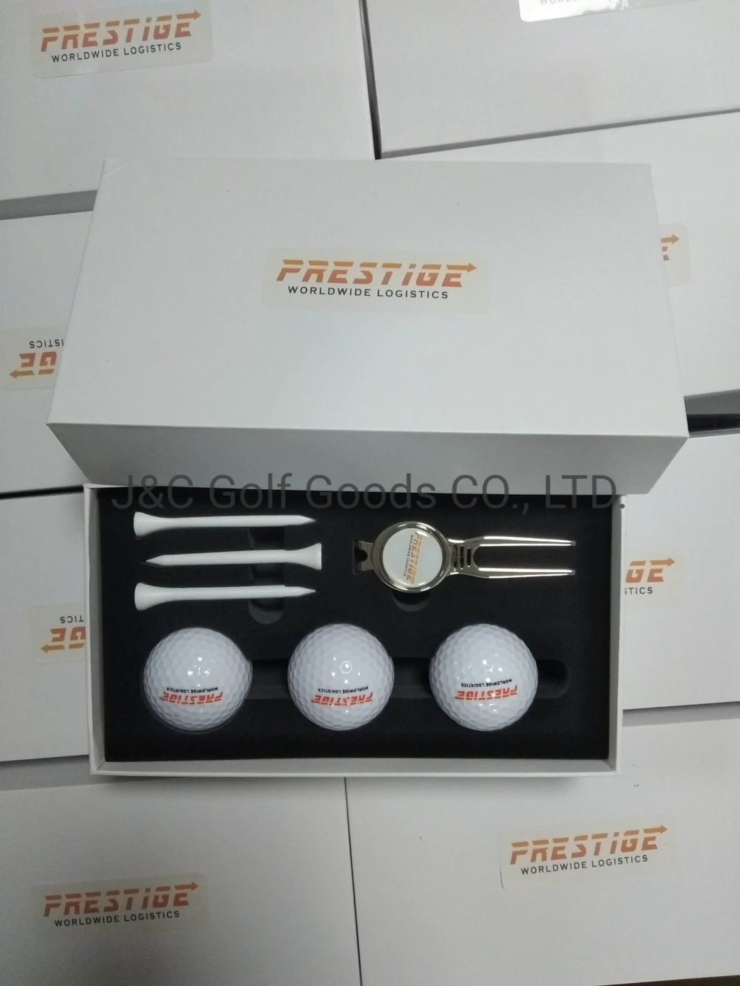 Golf Balls and Tees and Divot Tool, Golf Leather Box Gifts Set (GA-03)