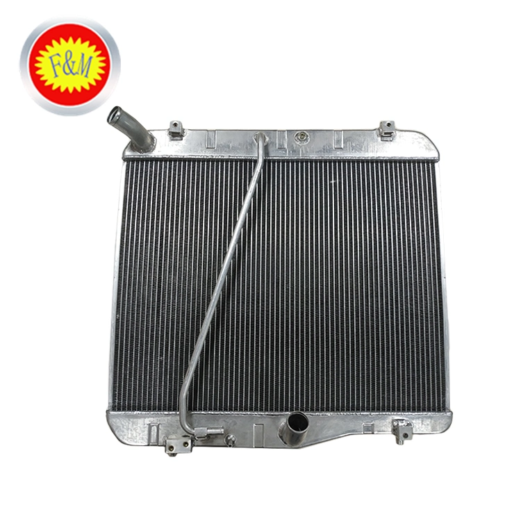 China Auto Spare Parts OEM 16400-75470 Assy Radiator for Hiace