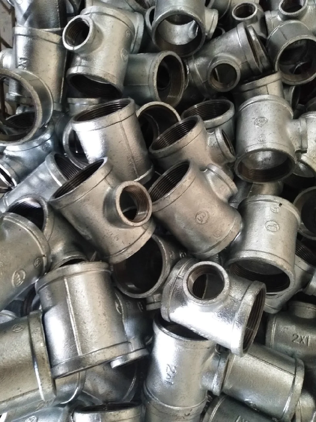 Galvanized Black Banded Malleable Iron Threaded Pipe Fittings of 130r Tees Reducing