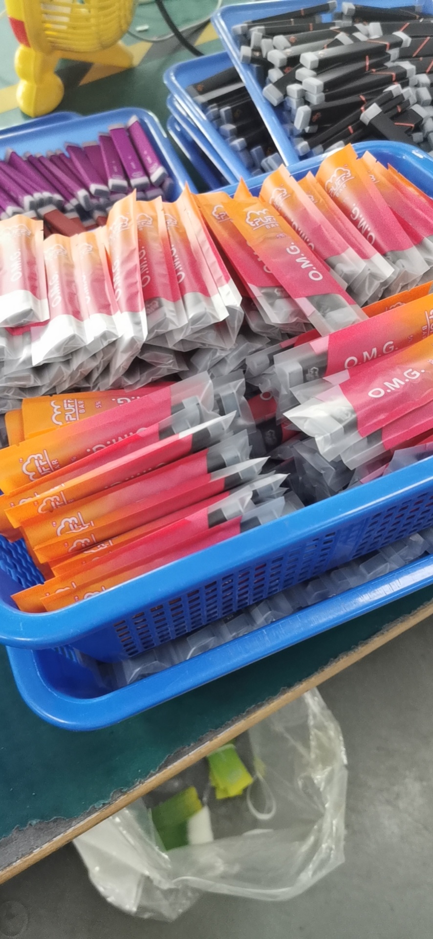 Strawberry Banana, Clear, Melon Ice, Tangerine Ice for Puff Bar 5% Disposable E-Cigarette