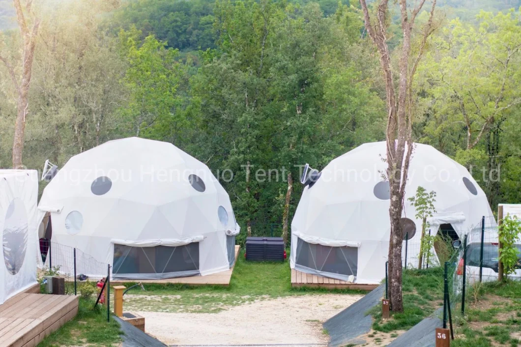 Luxury Resort 4 Person Air Conditioning Dome Shelters for Camping