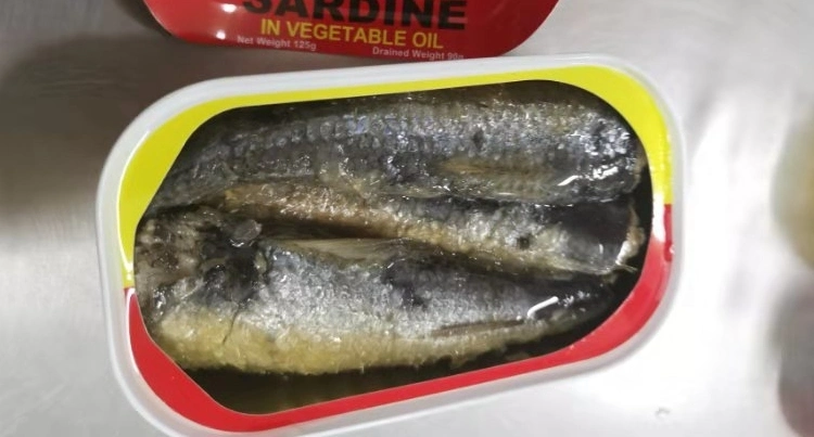 China Canned Sardines in Tomato Sauce, Vegetable Oil 125g