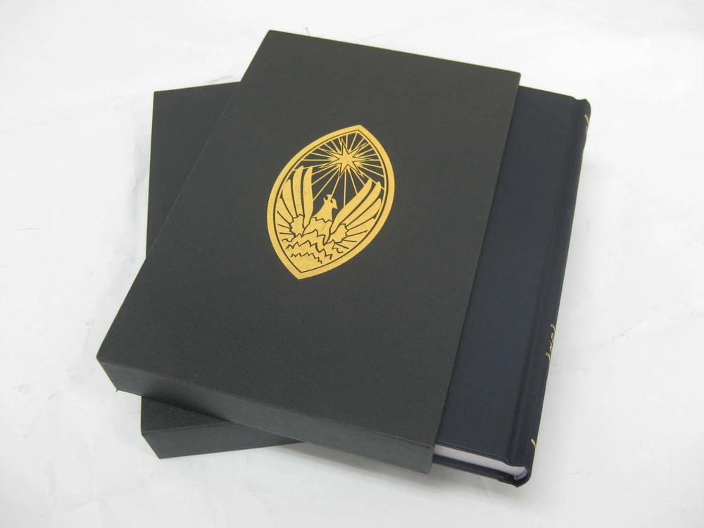 Customized Board Photo Case Bound Book Offset Printing Hardcover Book