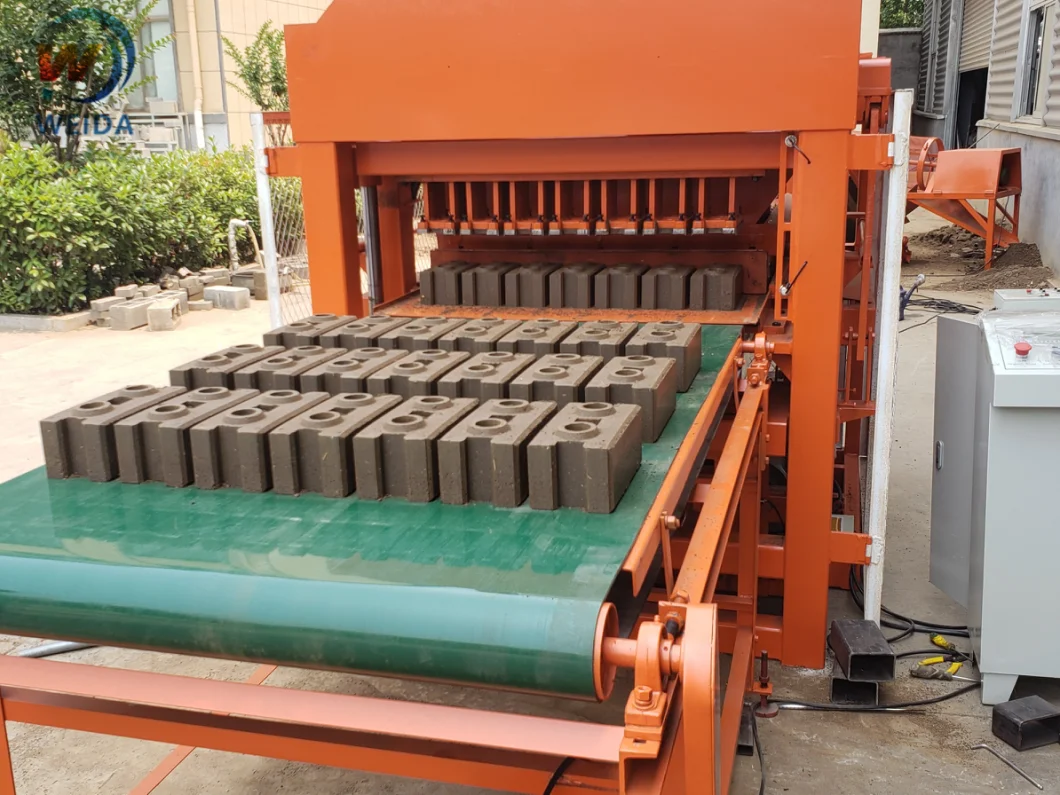 Automatic Compressed Earth Clay Soil Mud Brick Block Making Machine Qtc7-10 in Tanzania
