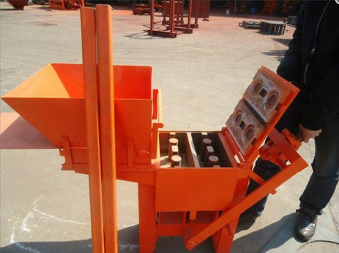 Manufacture Sale Qmr2-40 Clay Brick Machine for Small Scale