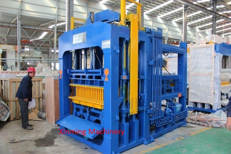 Qt6-15 Automatic Concrete Hollow Block Machine Cement Solid Brick Making Machine in Guangzhou