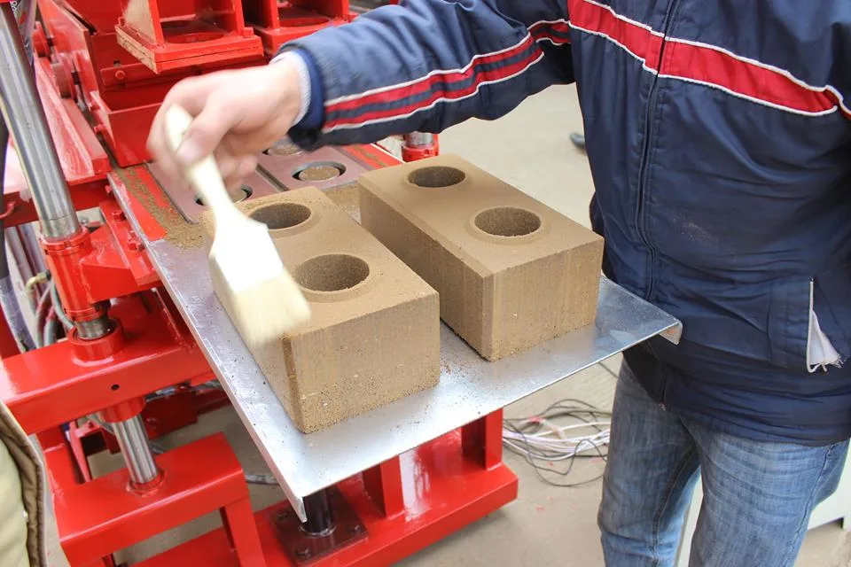 Cy2-10 Soil Brick Making Machine Compressed Earth Block Machine for Sale