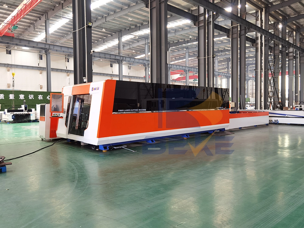 Nanjing Beke Hot Sales 6000W Closed Type Carbon Plate Fiber Laser Cutting Machine with CE