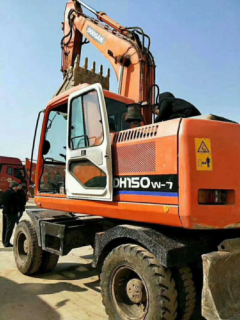 Japan Cheap Excavator Used Digger Used Excavator Hitachi 200-2 Used Excavators