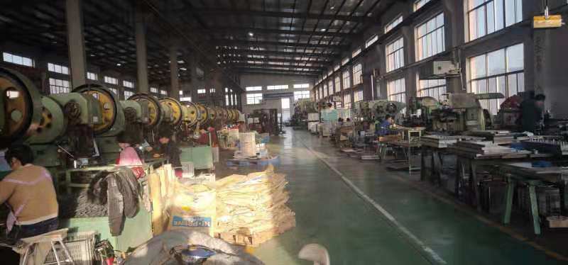 Large Supply of Truck Clutch Plate/Clutch Pressure Plate/Clutch Disc/Clutch Plate