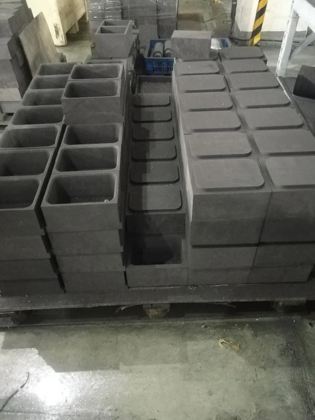 Graphite Boat Graphite Plate for Titanium Alloy Vacuum Furnace Sintering