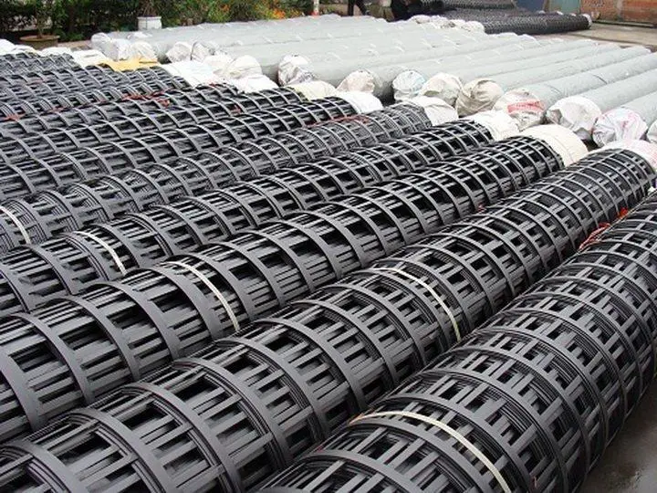 High Strength Road Plastic PP PE Biaxial Geogrid Mesh for Driveway Earthwork Reinforcement