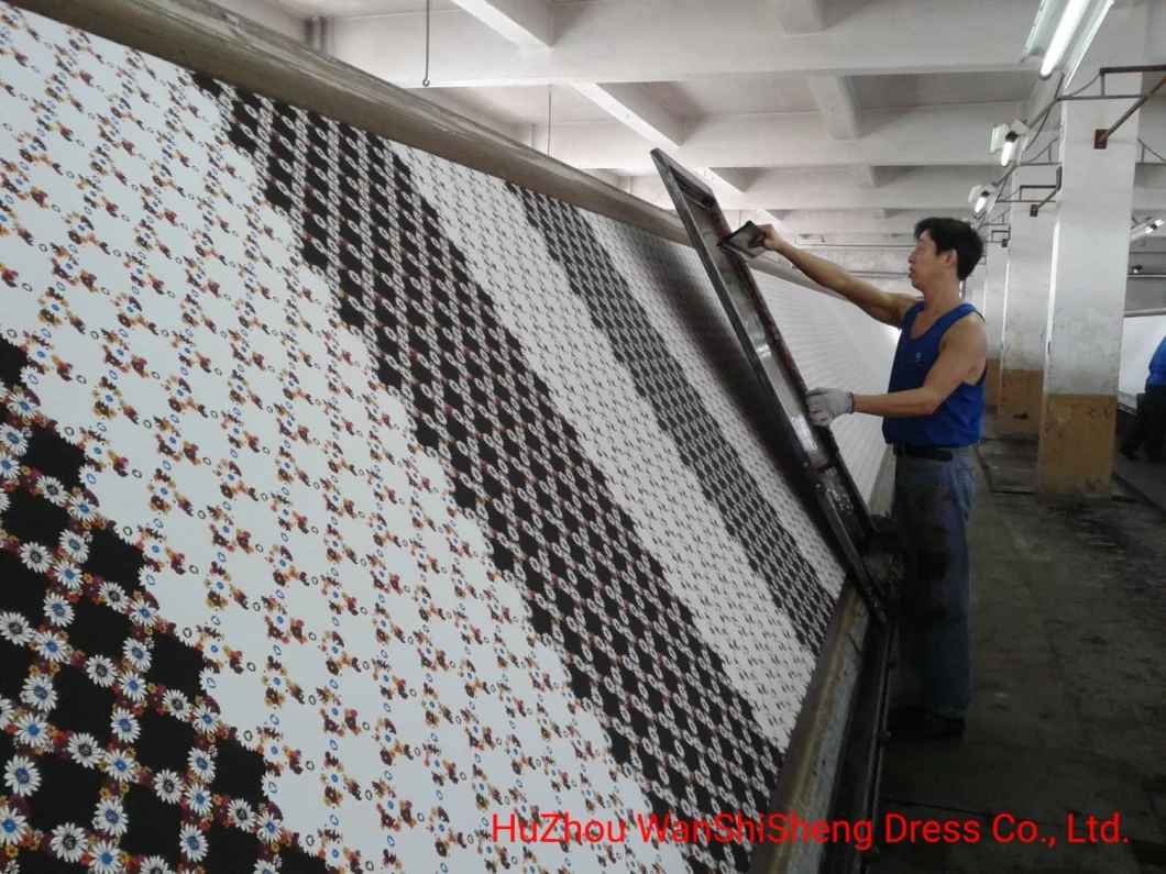 Latest Design Small Ponpoms Scarf Factory Price Yarn Dying Machine Weaving Checked Scarf with Pompoms