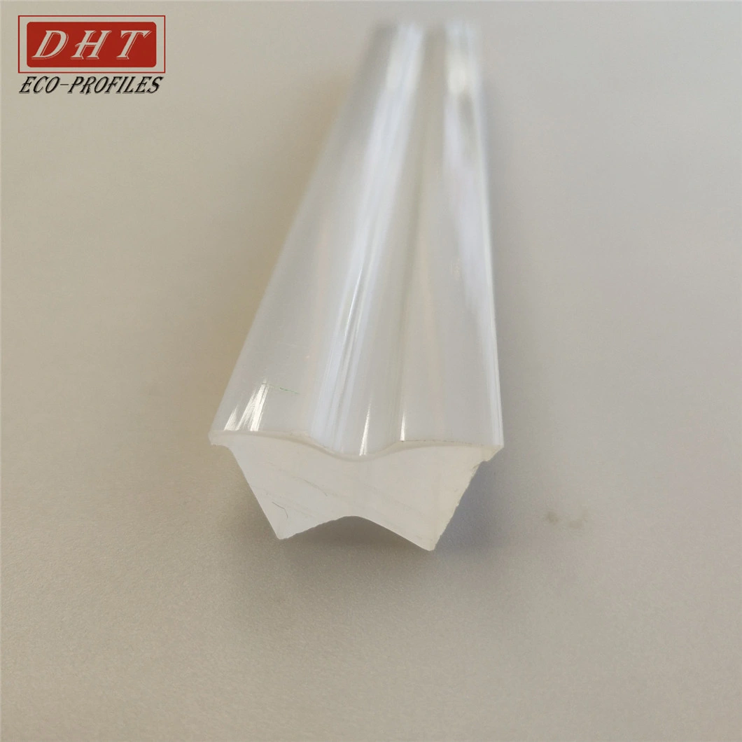 Optical PMMA and PC Lenses Extruded Craft for LED Light Wall Washer Lens