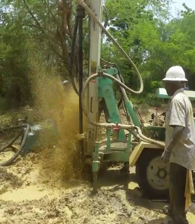 Drilling with Mud and Air Hf120W Drinking Water Drilling Rigs