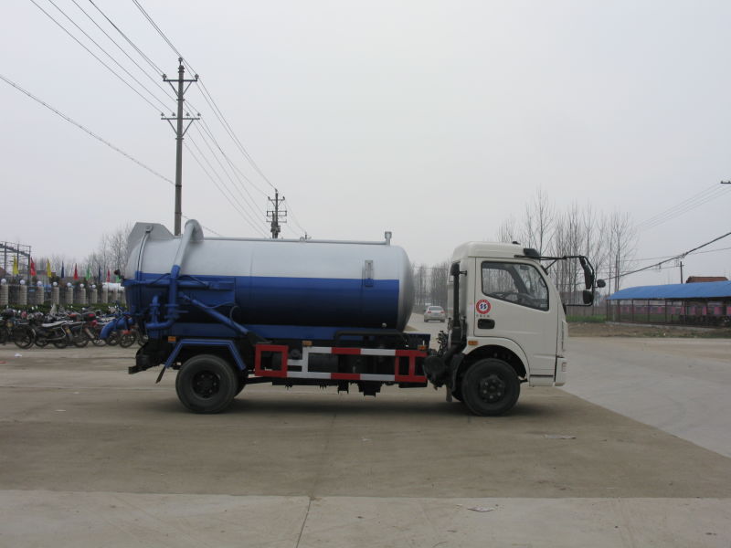 Dongfeng Kingrun 4X2 Sewage Suction Truck 10m3 10000lites Cbm Vacuum Sewer Cleaner Vacuum Truck for Sale