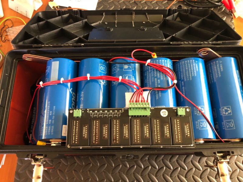 12V Lead Acid Qnbbm Battery Balancer with Instruction LED and Patent