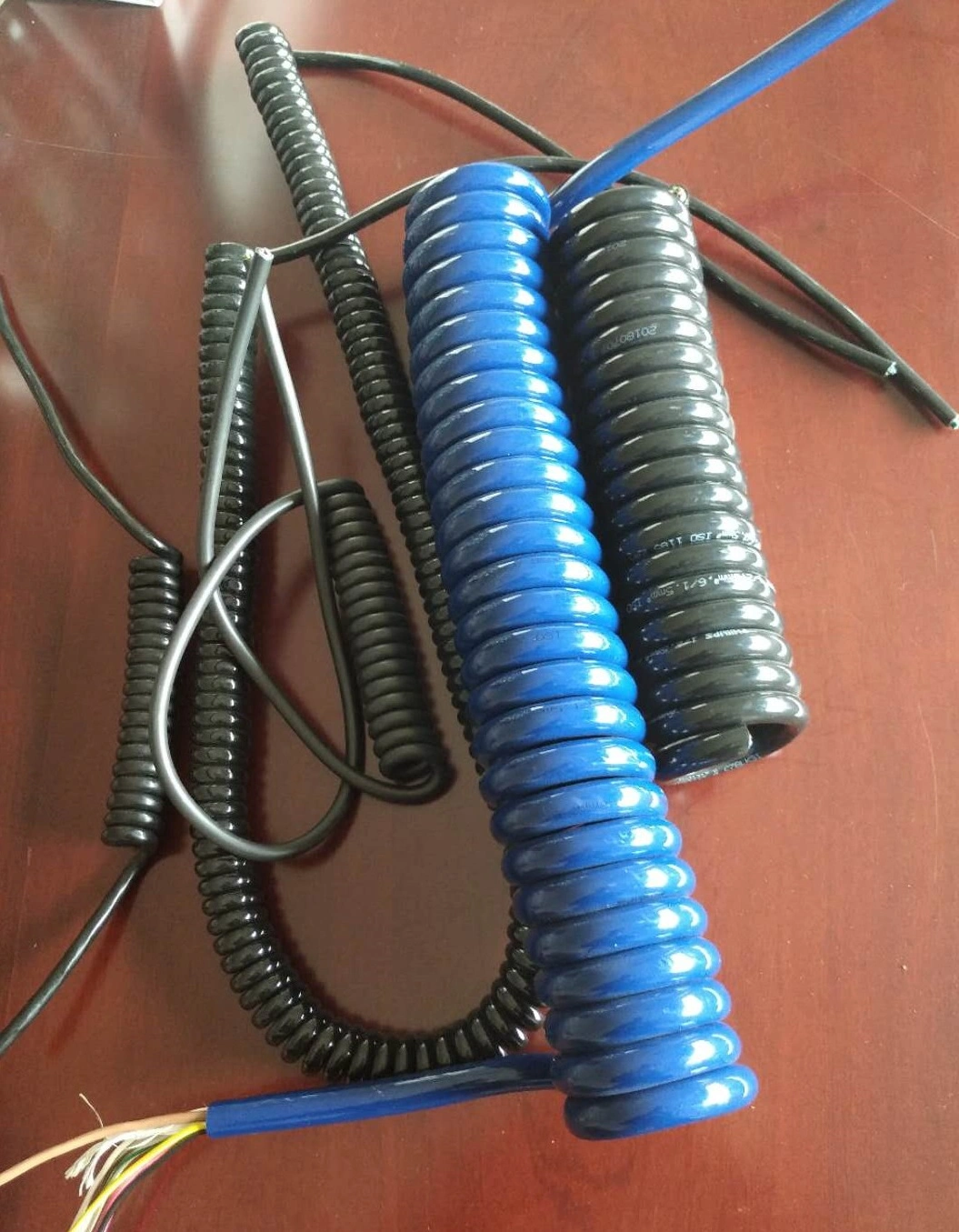 Electric Electrical Polyurethane PU/PVC Insulated Insulation Water Oil Resistant PUR Spring Coiled Spiral Cord Cable