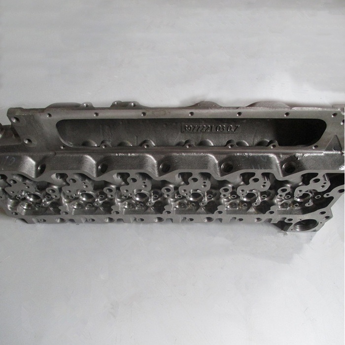 Factory Price Car Parts Dcec Isde Diesel Engine Cylinder Head 4936081