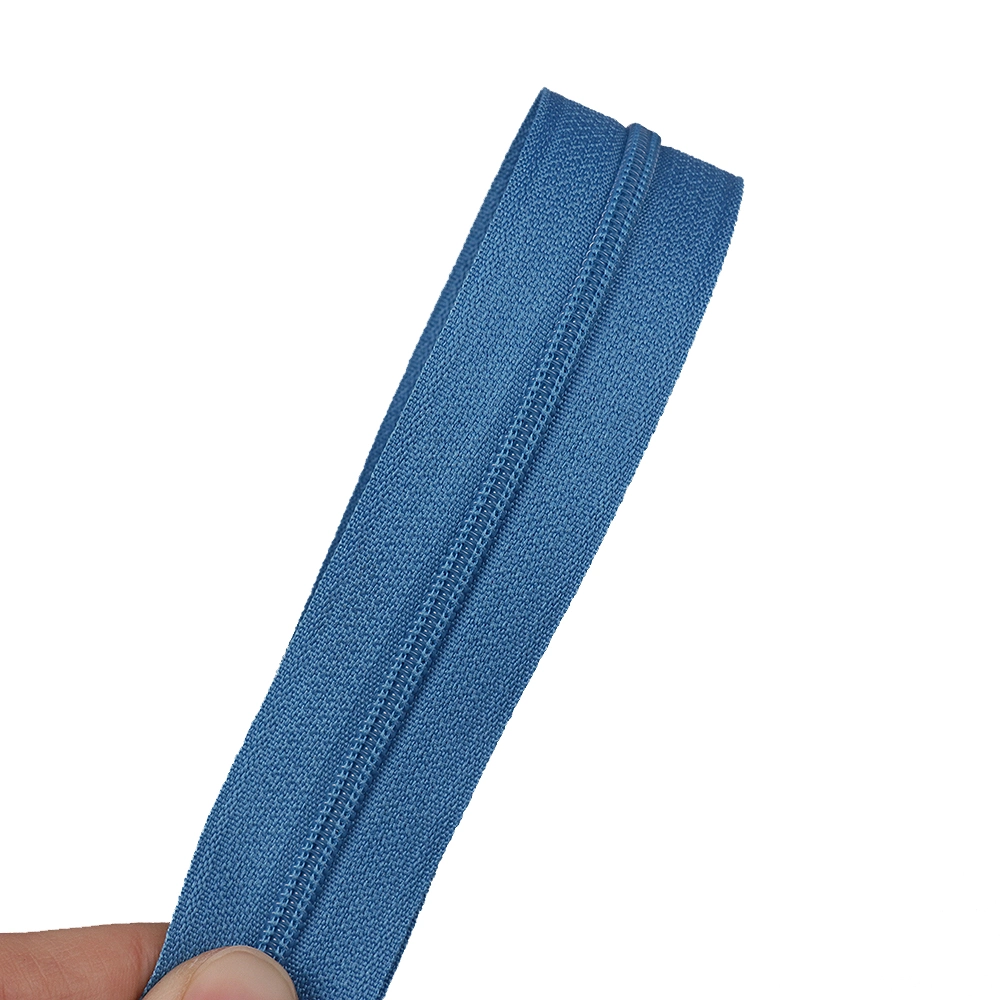 Bulk Cargo Cheap Price Nylon Zipper Long Chain for Home Textiles 3# Nylon Zipper Roll Manufacture