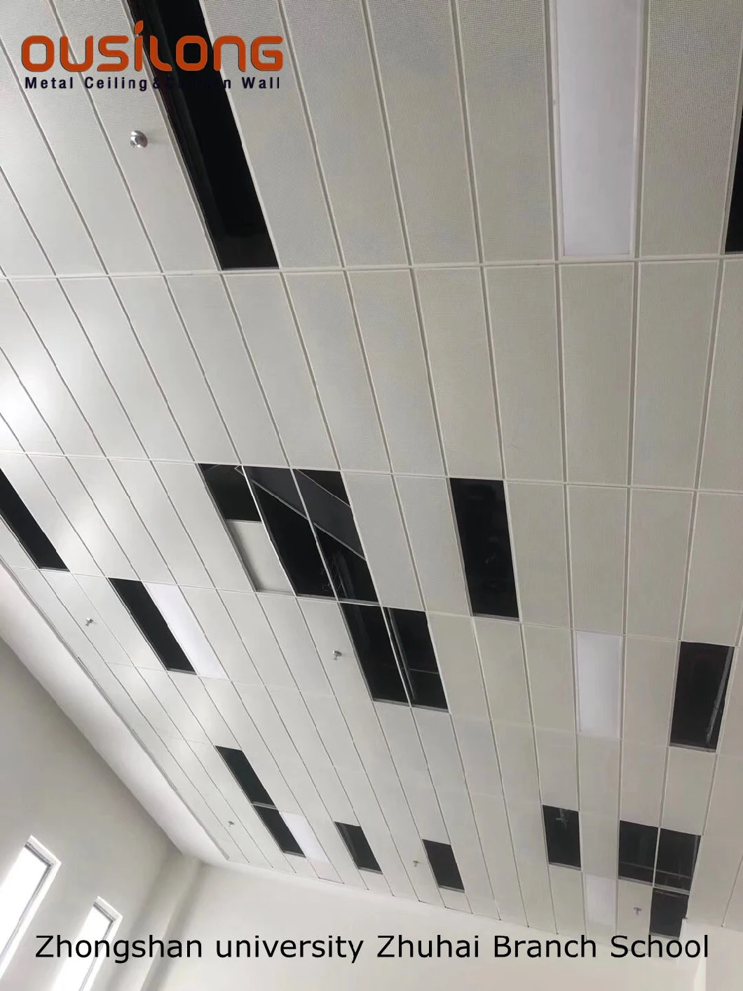 Perforated 3D Triangle Aluminum / Aluminium Panel Building Decorative Metal Ceiling Tile