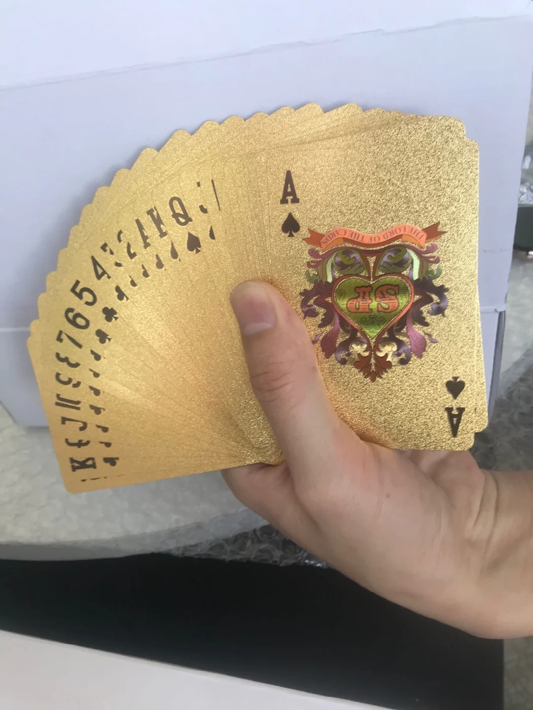Factory Price Custom Casino Quality Paper/Plastic Poker Playing Cards/Game Cards