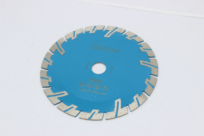 Chipping Free 4 Inch Narrow Turbo Granite Dry Diamond Cutting Disc