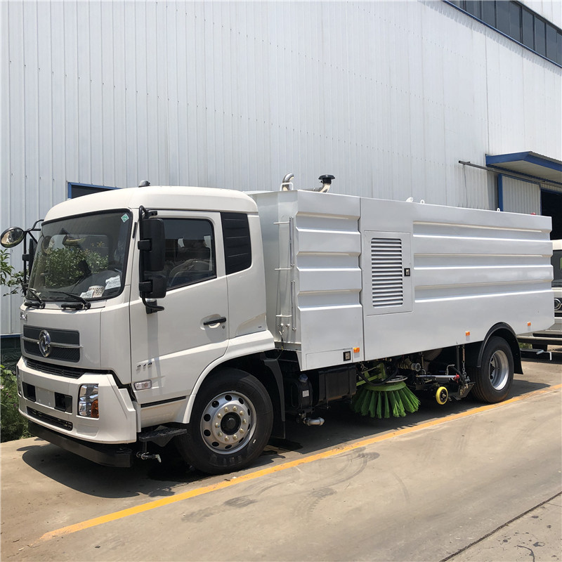 Dongfeng 4X2 190HP Road Mounted Vacuum Sweeper Brush Truck for Street Cleaning