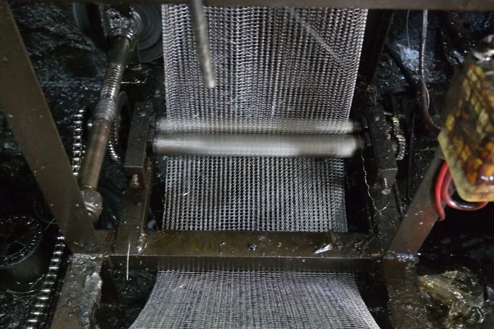 Stainless Steel Knitted Wire Mesh as Protective Layer for Ceramic Fiber Insulation of Furnace