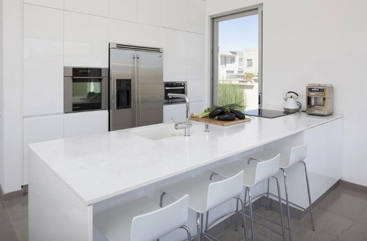 Customized Carrara Quartz Stone for Reception Counter