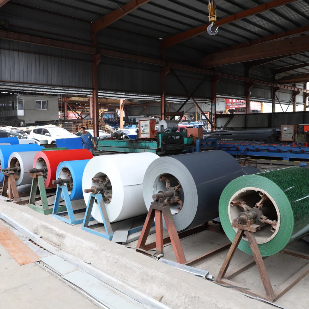 Blue/ Red/ White Pre-Painted Galvanized Steel Coil with 1000mm Width