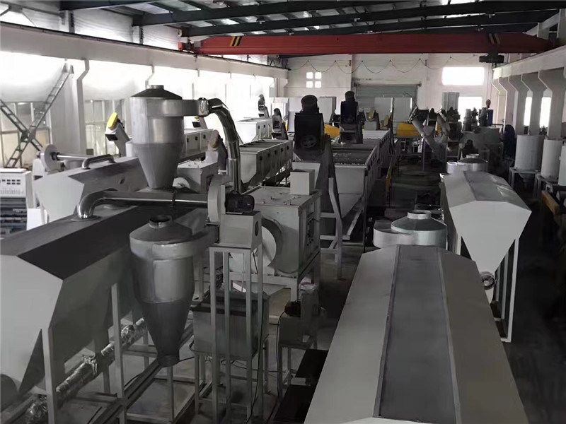High Efficiently Plastic Machinery Waste Plastic Recycling Machine
