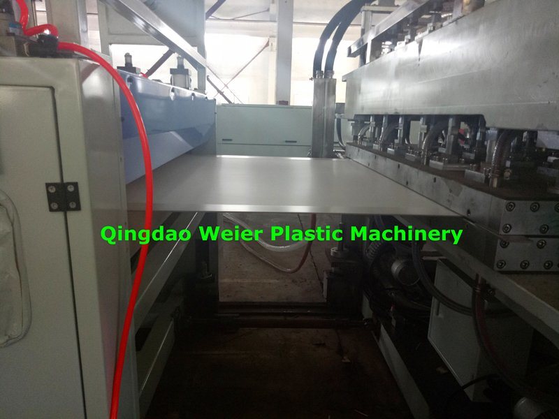PP/PE Plastic Hollow Corrugated Board Extrusion Machine