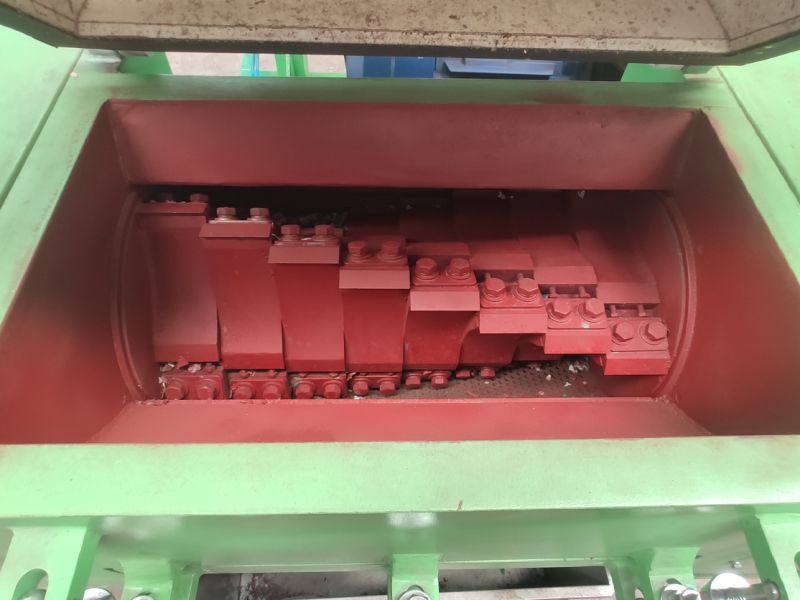Plastic Crushing Machine Especial for Recycling Plastic Drums for Sale