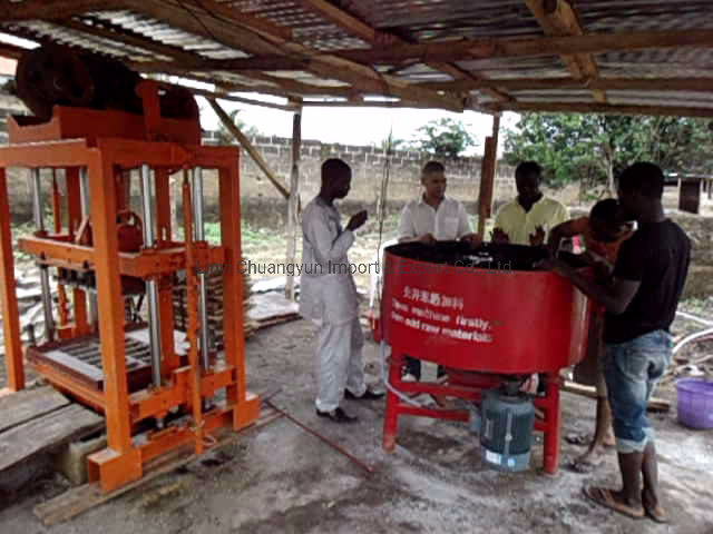 9 Inch Hollow Block / Interlock Pave Tile Bricks Making Machine Concrete Blocks Making Machine Prices for Nigeria (QTJ4-40)