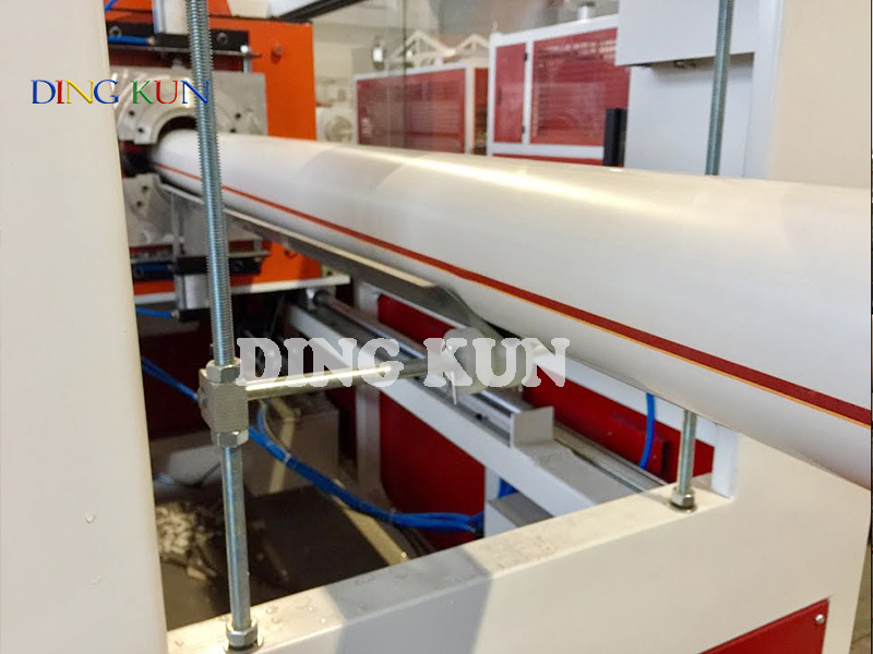PVC Pipe Production Machine / Plastic Pipe Extrusion Line