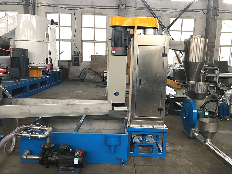 Waste Plastic Recycling Extruder in Plastic Recycling Machine Line