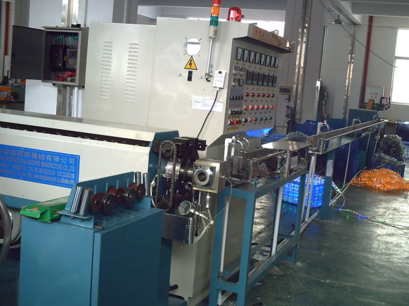 Plastic Extruder for LED Light Pipe Making Machine