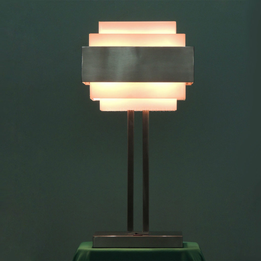 New Design Hotel Decorative Glass and Metal Sheet Table Lamp