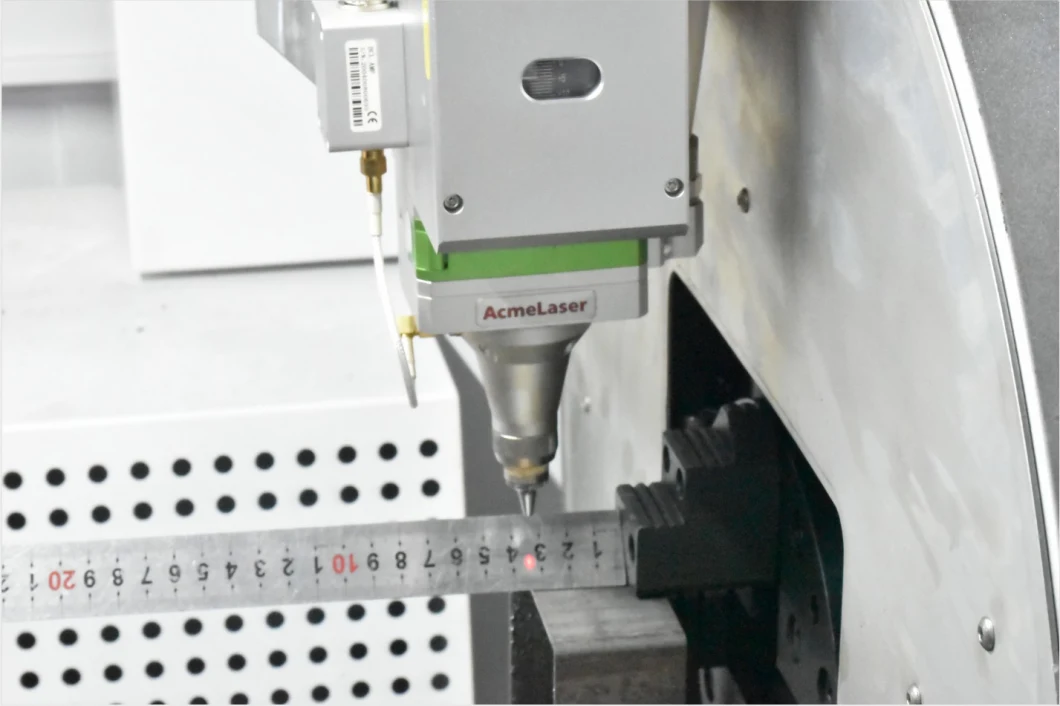 2020 New Disign Metal Fiber Laser Cutting Machine for Metal Tube/Pipes Minimum Tailing