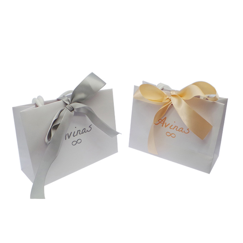 High Quality Custom Printed Luxury Paper Packaging Bag with Logo
