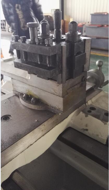 Heavy Duty Gap-Bed Metal Turning Center Engine Lathe Machine (CA6250C)